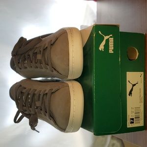 Court Star Suede